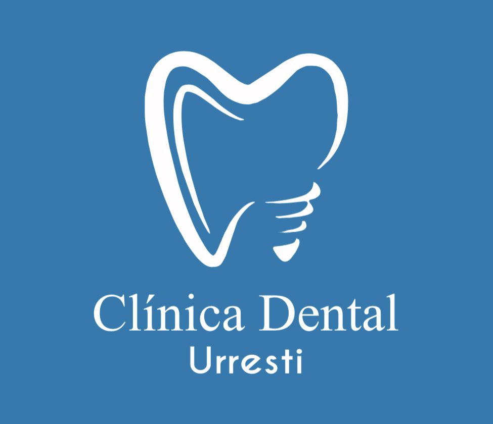 Clínica Dental Urresti mujer realizando tratamiento odontológico 