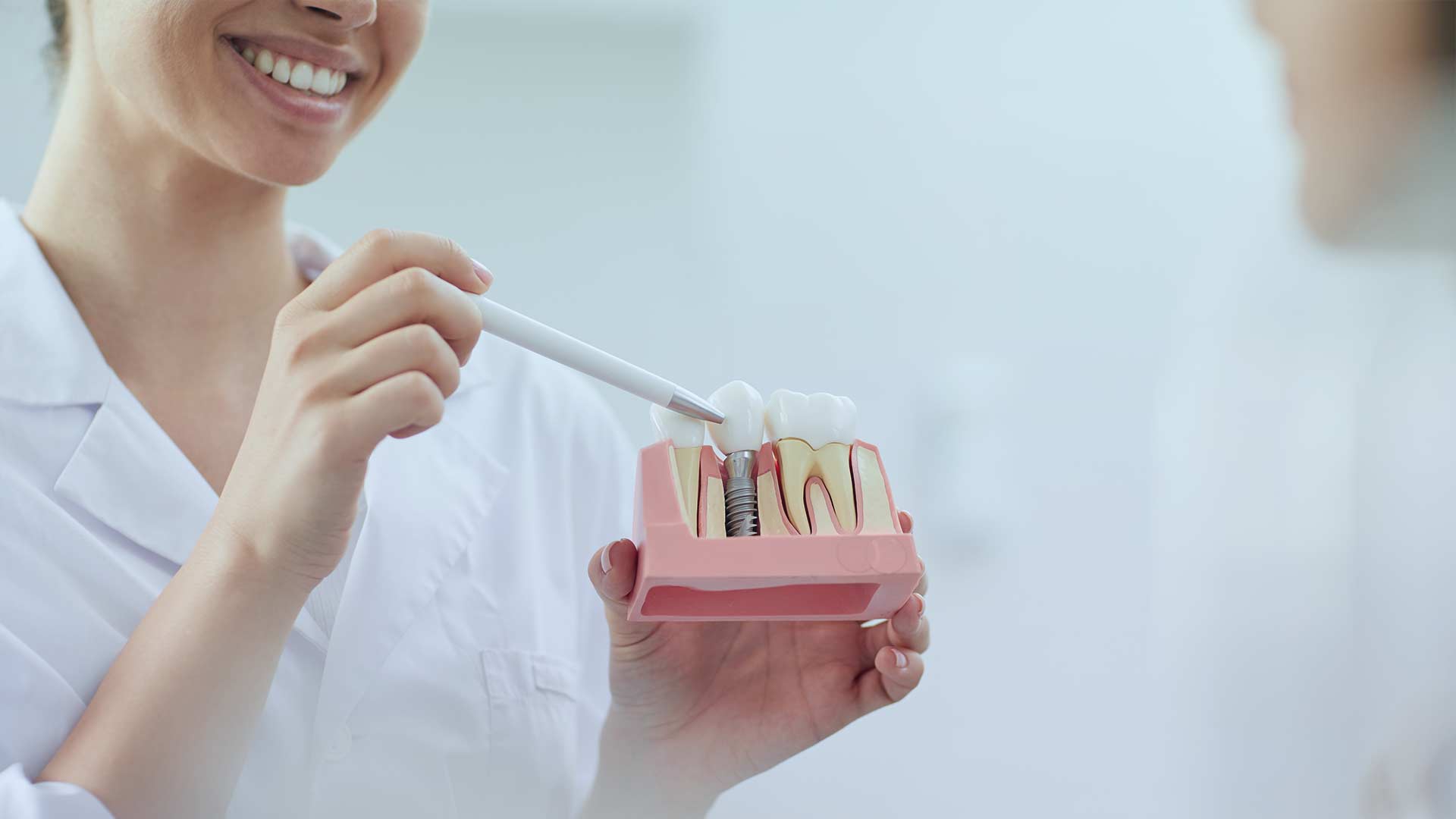 Clínica Dental Urresti implante dental
